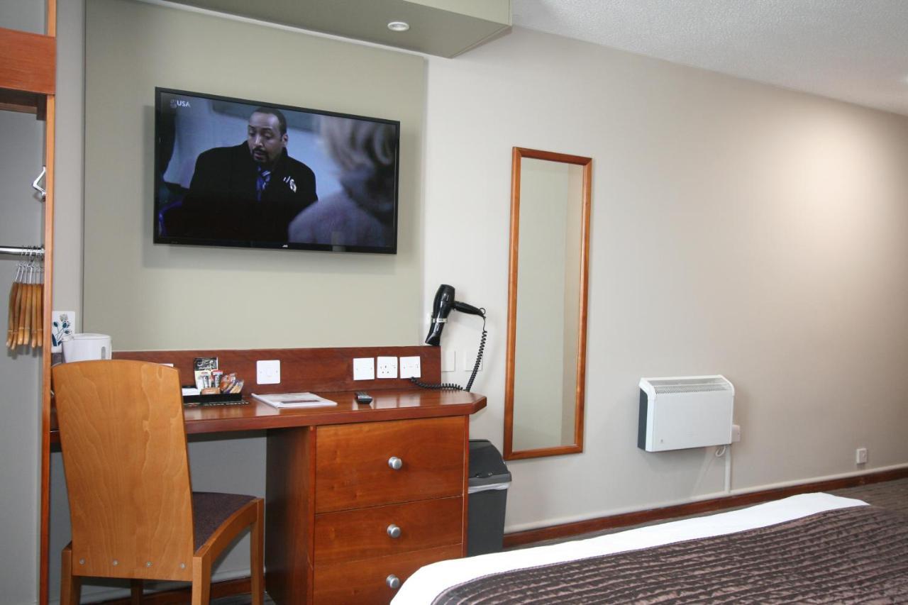 Отель The Oakwood By Roomsbooked Глостер